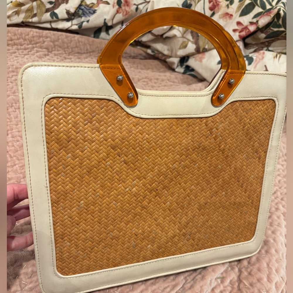Elegant Vintage Tan and Cream Women's Handbag Great Condition Weave Woven